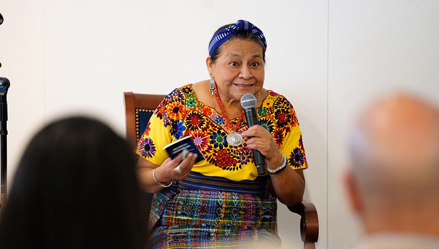 Rigoberta Menchú Tum event photo 10